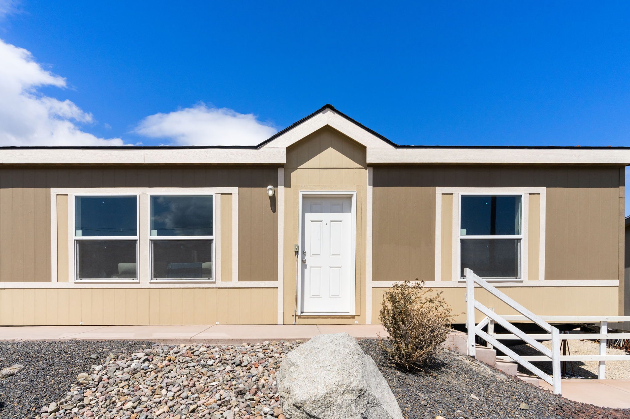 Dreamworks DW4563B by Champion Homes